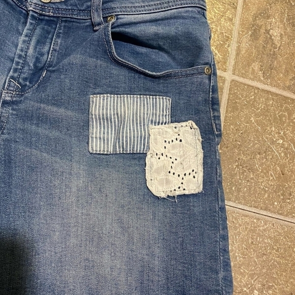 Soho Patchwork Short Jeans - Picture 2 of 5
